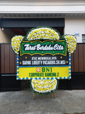 Papan Bunga Duka di Pudar