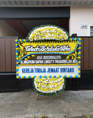Papan Bunga Duka di Pudar