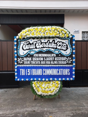 Papan Bunga Duka di Pudar